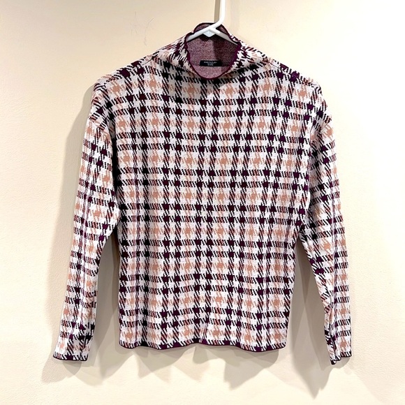 🔥Ann Taylor Plaid Turtleneck Sweater - Purple and Cream🔥 - Picture 1 of 7